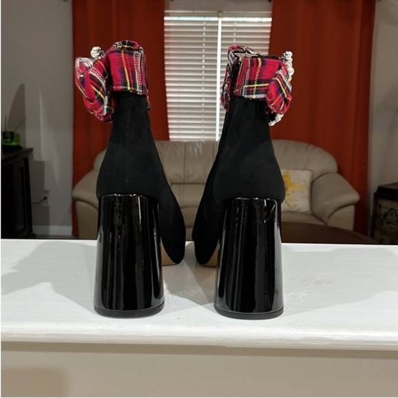 BETSEY JOHNSON Idris Dress Heel Ankle Booties Black Red Multi Plaid Size 9 M New - Picture 5 of 10